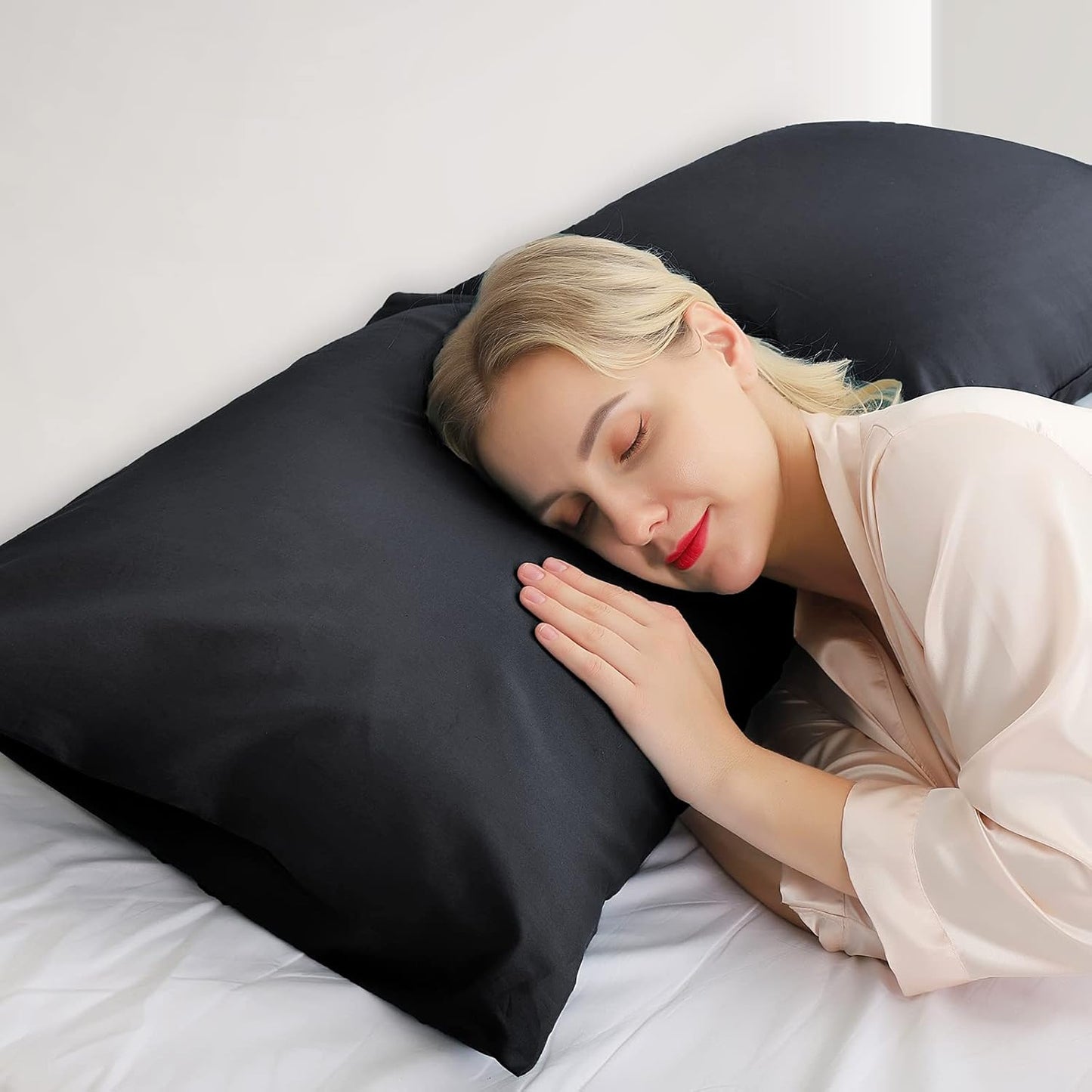 Warmstar Cotton Pillow Cases Queen Size Set of 2, 600 Thread Count Pillowcases 20x30 Inches, Soft Long Staple Cotton Pillowcases Breathable with Envelope Closure,Black