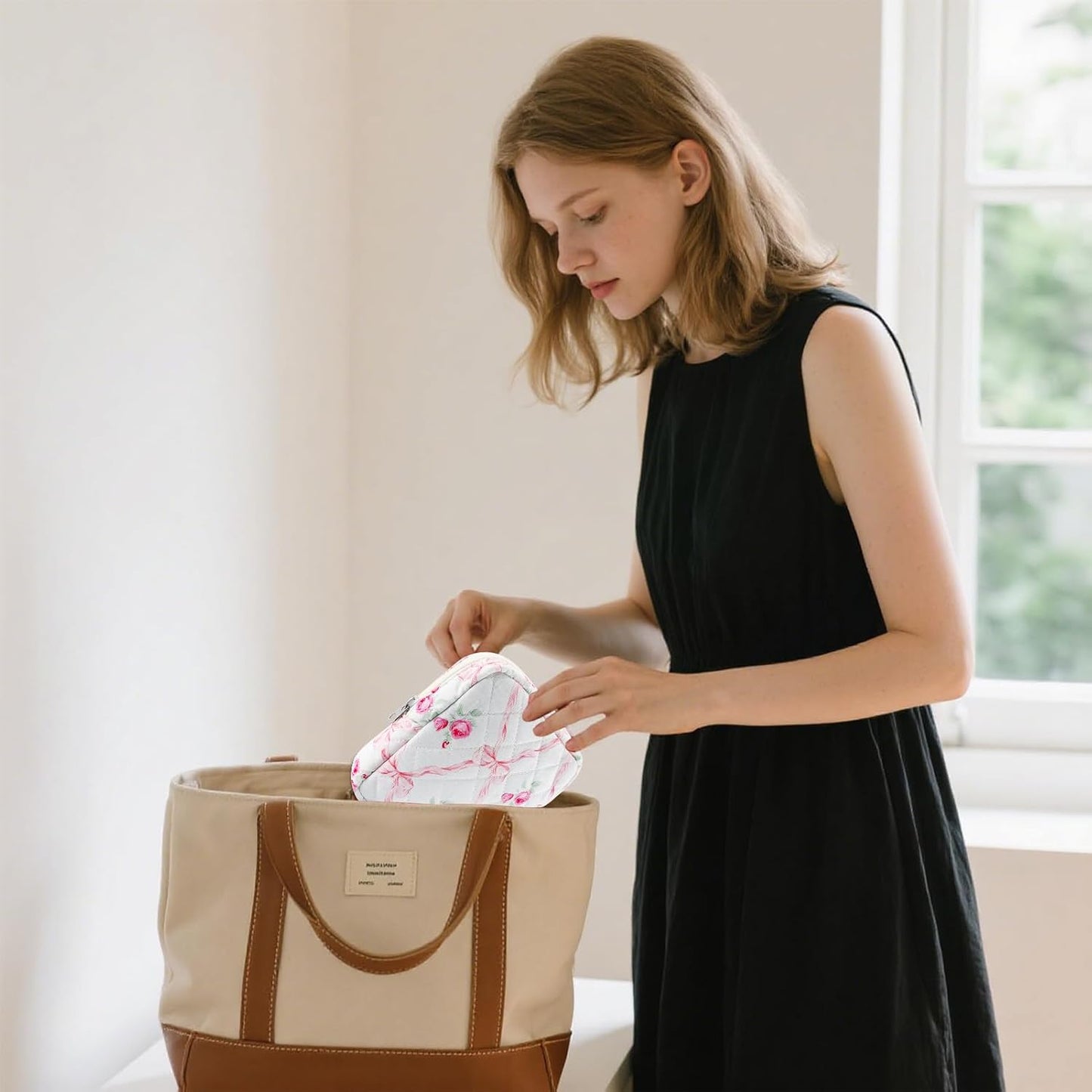 Small Quilted Cotton Makeup Bag for Purse Mini Cosmetic Period Bag for Women Cute Pink Flower Bow Makeup Sanitary Pouch Portable Travel Toiletry Bags with Zipper Slip in Pockets Birthday Gifts